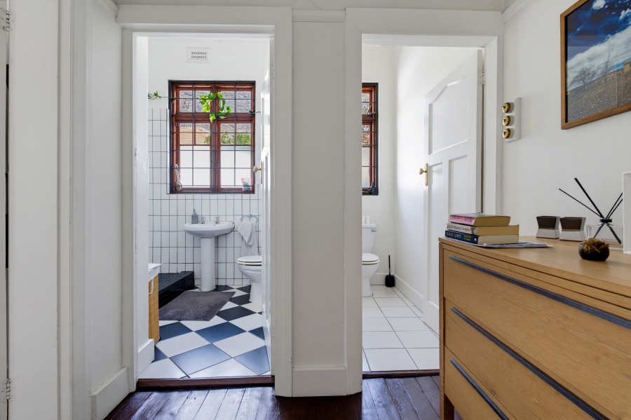 3 Bedroom Property for Sale in Vredehoek Western Cape